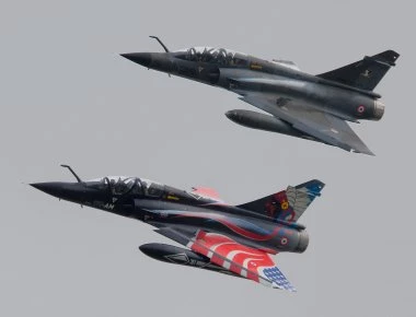 Mirage 2000: Τέσσερις εντυπωσιακές επιδείξεις του «Δελταπτέρυγου» της Dassault